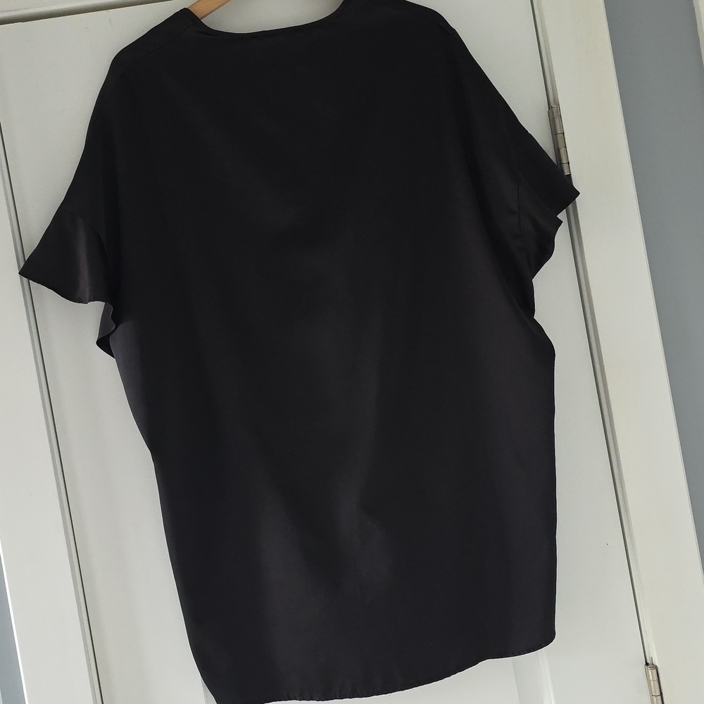 Victoria's Secret Black Tie-Front Flutter Komono - Picture 6 of 8